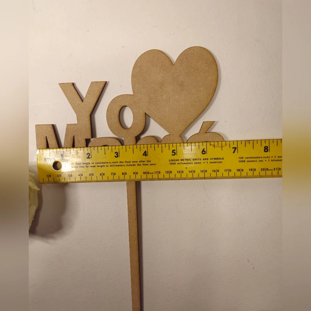 Yo Amo Mama Cake Topper - Wooden Happy Mother's Day Cake Topper. Yo Amo Mama.